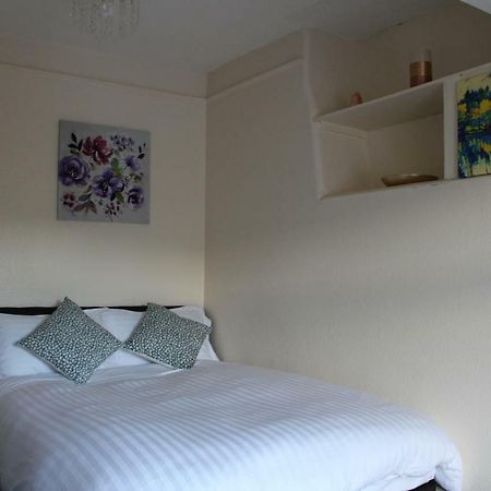 John St Town House - Self Catering - Guesthouse Style - Great Value Family And Double Rooms Workington Bagian luar foto